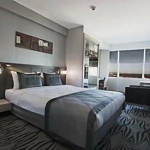 oteli̇ zi̇yaret edi̇n