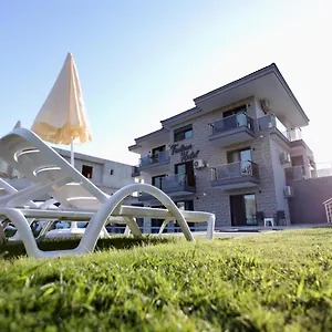 oteli̇ zi̇yaret edi̇n